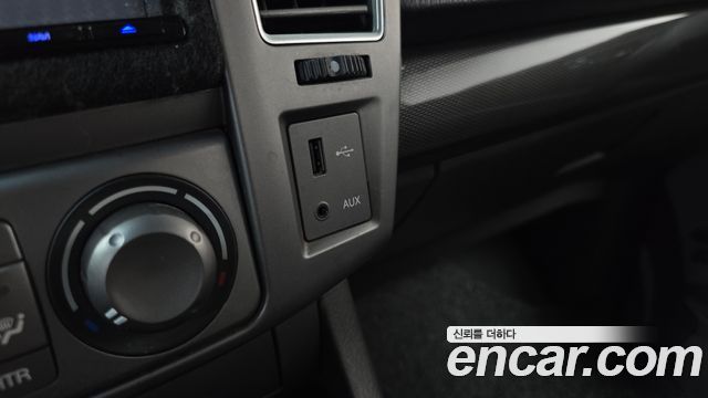 KG Mobility (SsangYong) Korando Turismo 4WD LT 11-seater 2014 — фото 28