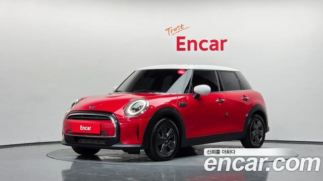 MINI Cooper 5Door Classic Third Generation 2023 — фото 1