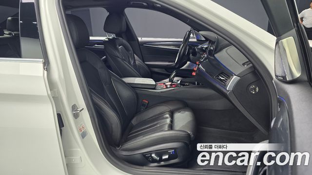 BMW 5 Series (G30) 530i M Sport Package 2018 — фото 10