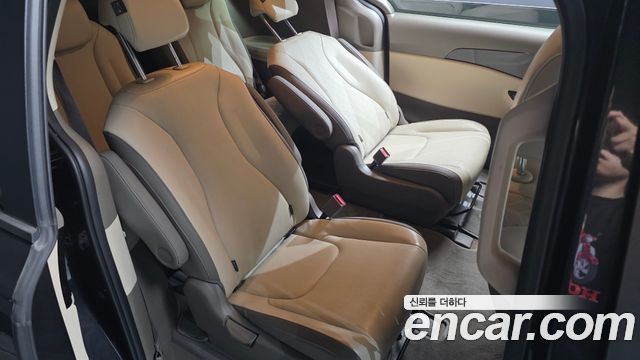Kia Carnival (IV) Gasoline 9-Seater Prestige 2023 — фото 11