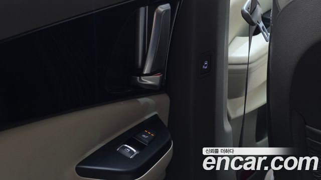 Kia Carnival (IV) Gasoline 9-Seater Prestige 2023 — фото 19