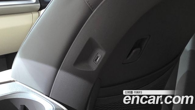 Kia Carnival (IV) Gasoline 9-Seater Prestige 2023 — фото 28