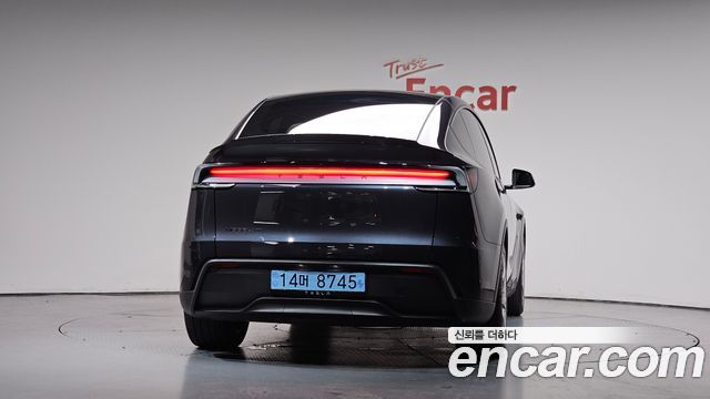 Tesla Model Y L Long Range AWD 2026 — фото 4