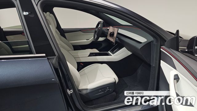 Tesla Model Y L Long Range AWD 2026 — фото 11