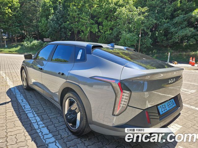 Kia EV4 Long Range 2WD Air 2026 — фото 3