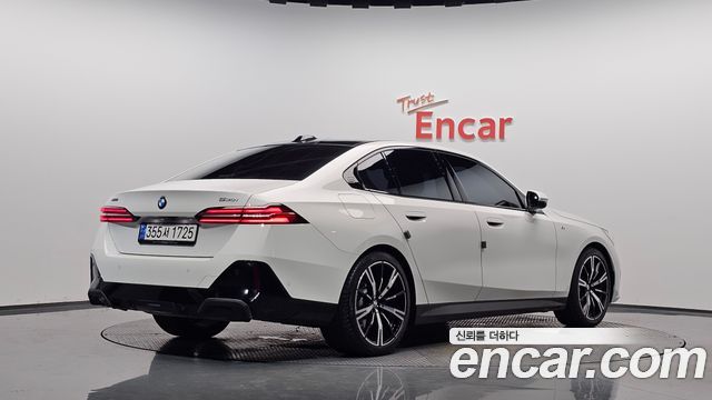 BMW 5 Series (G60) 530i xDrive M Sport 2024 — фото 2