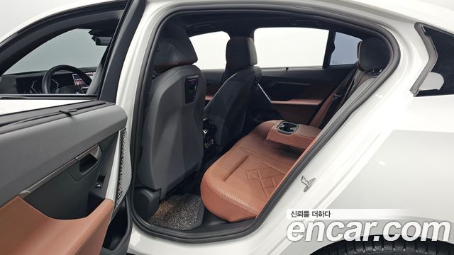 BMW 5 Series (G60) 530i xDrive M Sport 2024 — фото 12