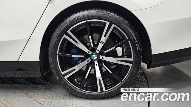 BMW 5 Series (G60) 530i xDrive M Sport 2024 — фото 21