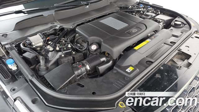 Land Rover Range Rover (IV) 4.4 SDV8 AB DIESEL 2020 — фото 6
