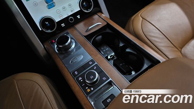 Land Rover Range Rover (IV) 4.4 SDV8 AB DIESEL 2020 — фото 9