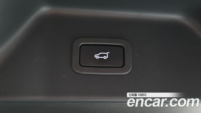 Land Rover Range Rover (IV) 4.4 SDV8 AB DIESEL 2020 — фото 17