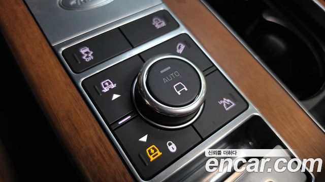 Land Rover Range Rover (IV) 4.4 SDV8 AB DIESEL 2020 — фото 27