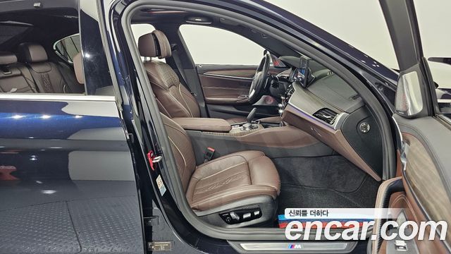 BMW 5 Series (G30) 520d M Sport Package Plus 2018 — фото 11