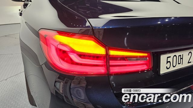BMW 5 Series (G30) 520d M Sport Package Plus 2018 — фото 23