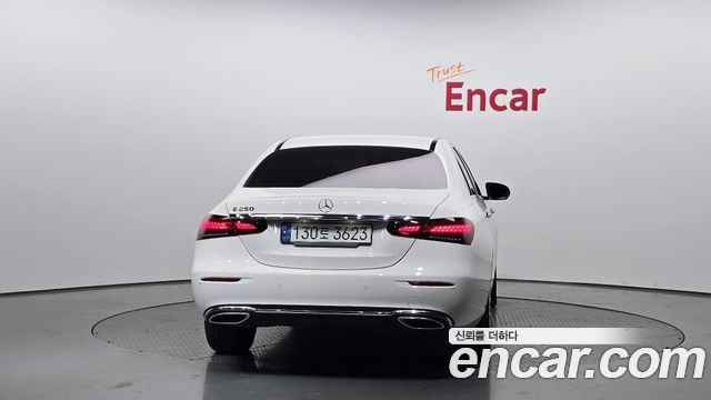 Mercedes-Benz E-Class (W213) E250 Exclusive 2021 — фото 4