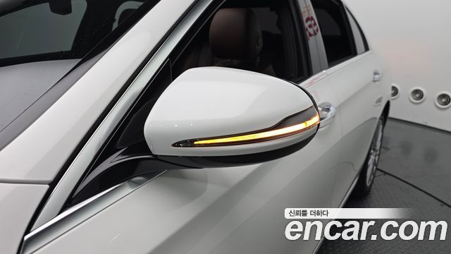 Mercedes-Benz E-Class (W213) E250 Exclusive 2021 — фото 30