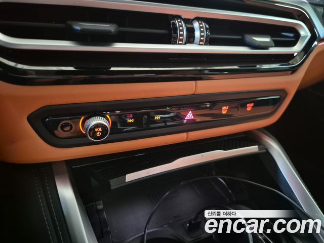 BMW M3 (G80) M3 Sedan Competition M xDrive 2024 — фото 17