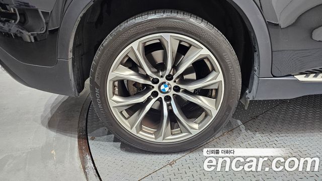 BMW X6 (F16) xDrive 40d 2017 — фото 5