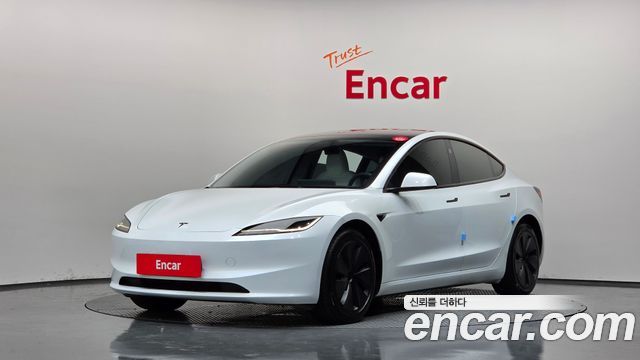 Tesla Model 3 RWD