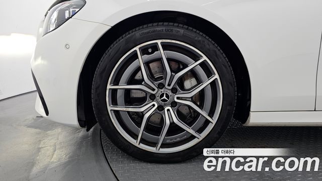 Mercedes-Benz E-Class (W213) E220d 4MATIC AMG Line 2021 — фото 5