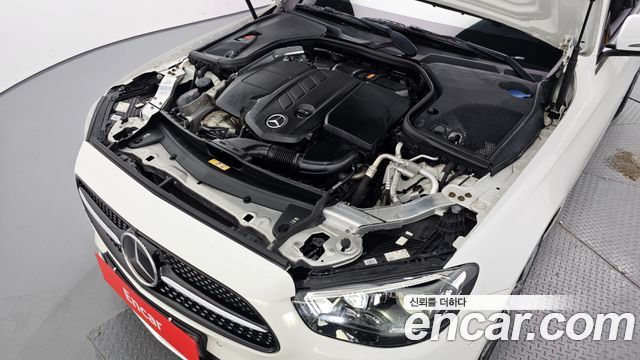 Mercedes-Benz E-Class (W213) E220d 4MATIC AMG Line 2021 — фото 6