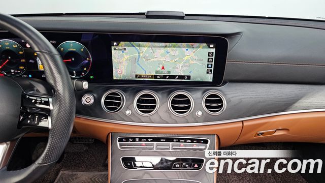 Mercedes-Benz E-Class (W213) E220d 4MATIC AMG Line 2021 — фото 13