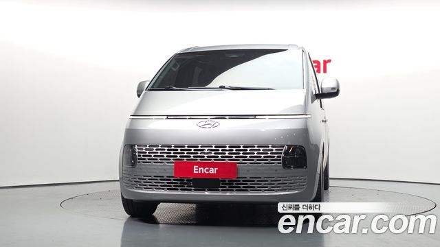 Hyundai Staria 4WD Tourer 11-Seater Modern 2023 — фото 3