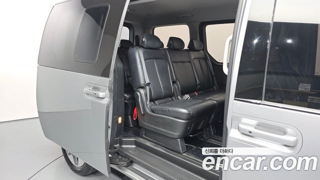 Hyundai Staria 4WD Tourer 11-Seater Modern 2023 — фото 12