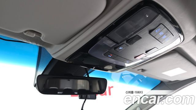 Hyundai Staria 4WD Tourer 11-Seater Modern 2023 — фото 17