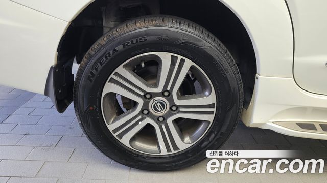 KG Mobility (SsangYong) Korando Turismo 4WD GT 9-seater 2014 — фото 5