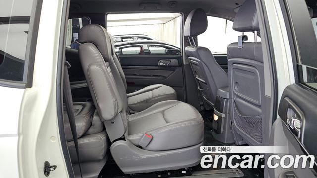 KG Mobility (SsangYong) Korando Turismo 4WD GT 9-seater 2014 — фото 16