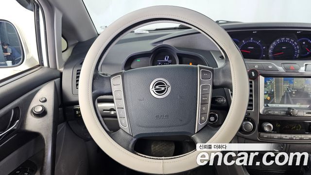 KG Mobility (SsangYong) Korando Turismo 4WD GT 9-seater 2014 — фото 17