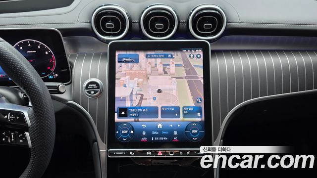 Mercedes-Benz GLC-Class (X254) GLC300 4MATIC AMG Line 2024 — фото 12