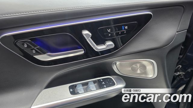 Mercedes-Benz GLC-Class (X254) GLC300 4MATIC AMG Line 2024 — фото 17