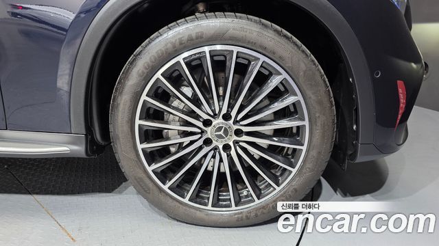 Mercedes-Benz GLC-Class (X254) GLC300 4MATIC AMG Line 2024 — фото 21
