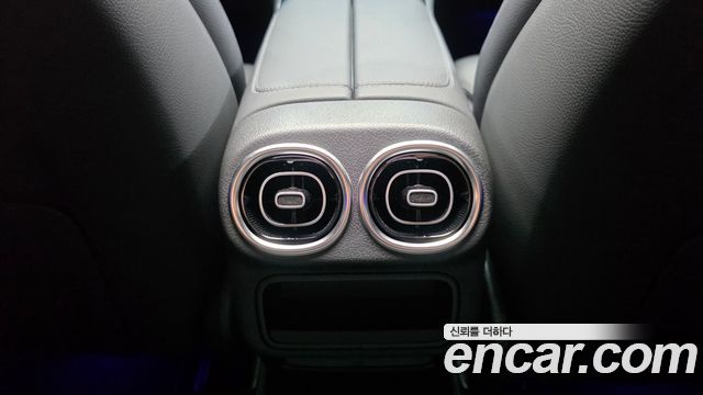 Mercedes-Benz GLC-Class (X254) GLC300 4MATIC AMG Line 2024 — фото 32