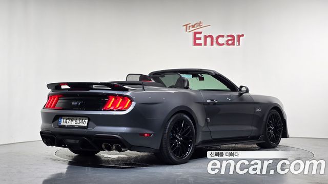 Ford Mustang GT Convertible 2021 — фото 2