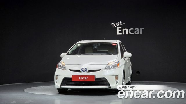 Toyota Prius 1.8 E 2014 — фото 3