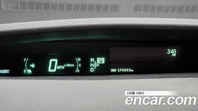 Toyota Prius 1.8 E 2014 — фото 8