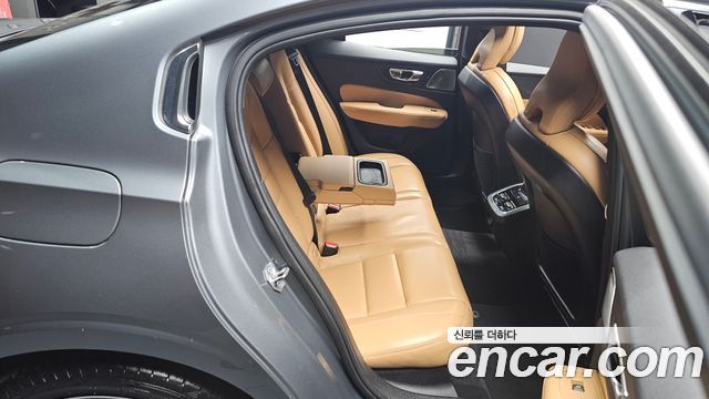 Volvo S60 (III) B5 Inscription 2021 — фото 11