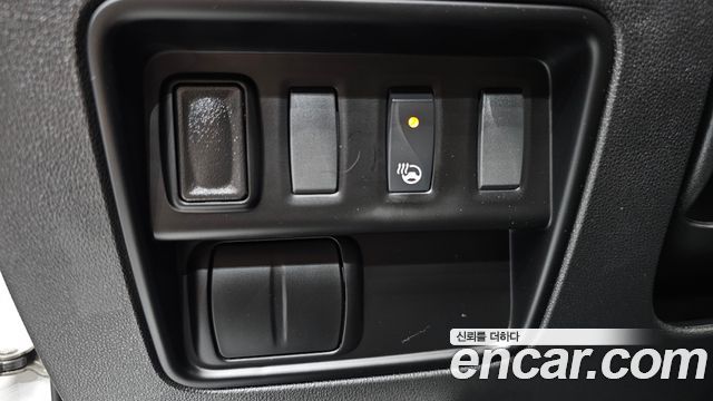 Renault Korea QM6 Diesel 2WD RE Signature 2017 — фото 19