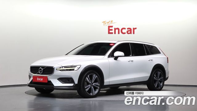 Volvo V60 Cross Country (II) T5 Pro AWD