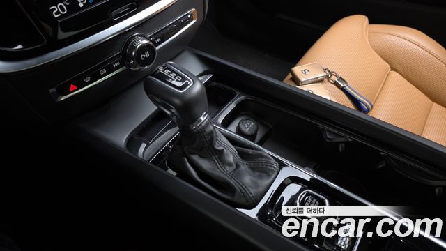 Volvo V60 Cross Country (II) T5 Pro AWD 2020 — фото 9
