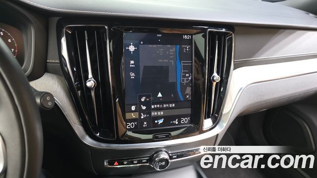 Volvo V60 Cross Country (II) T5 Pro AWD 2020 — фото 14