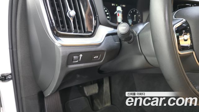 Volvo V60 Cross Country (II) T5 Pro AWD 2020 — фото 29