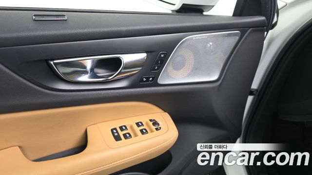 Volvo V60 Cross Country (II) T5 Pro AWD 2020 — фото 32