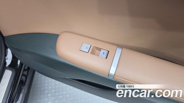 Hyundai Grandeur (GN7) 2,5 Gasoline 2WD Premium 2024 — фото 19
