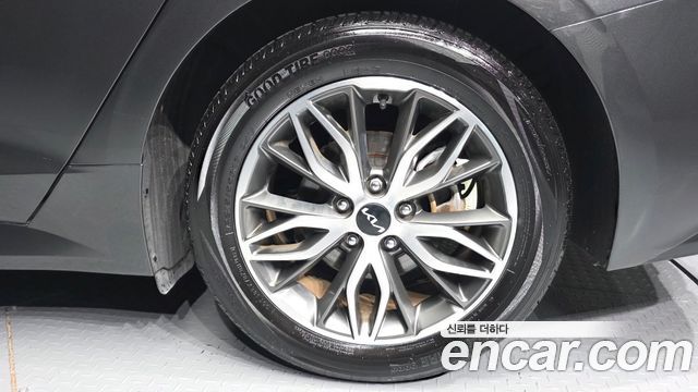 Kia K5 (III) 2.0 Prestige 2023 — фото 21