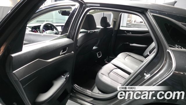 Kia K5 (III) 2.0 Prestige 2023 — фото 26