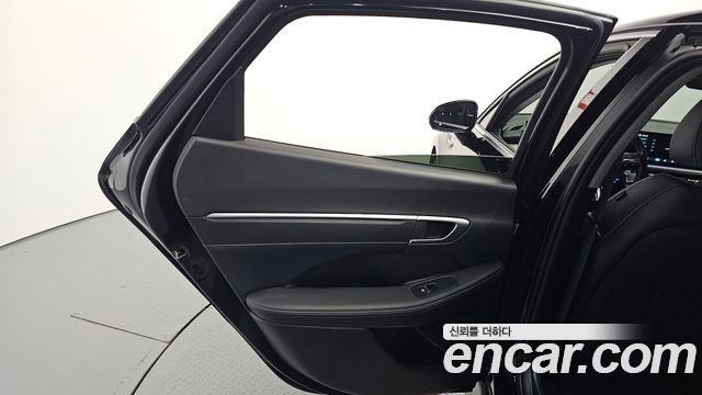 Hyundai Sonata The Edge (DN8) 2.0 Exclusive 2025 — фото 25